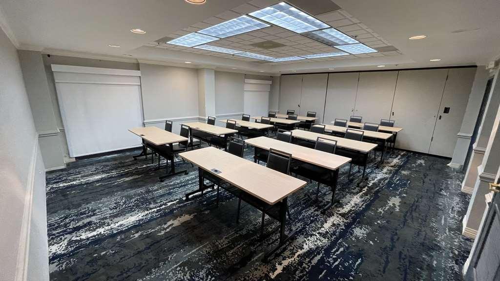 Best Western Plus Sugar Land/Stafford Facilities photo